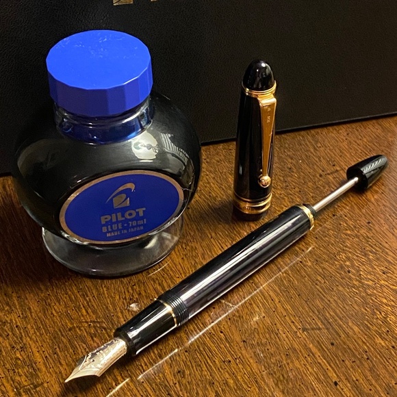 Pilot Custom 823 Fountain Pen & Ink Box Set - Picture 3 of 7